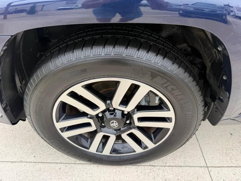 Toyota 4Runner SR5 4WD 2014