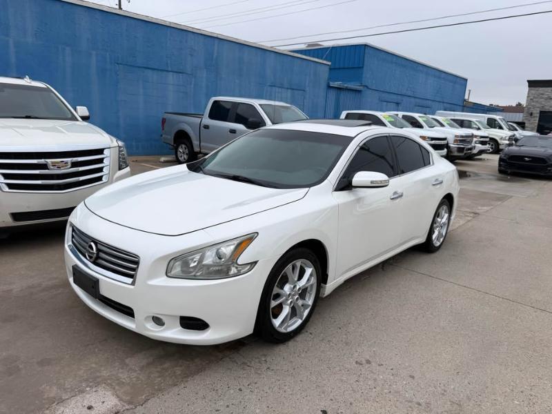 Nissan Maxima SV 2012