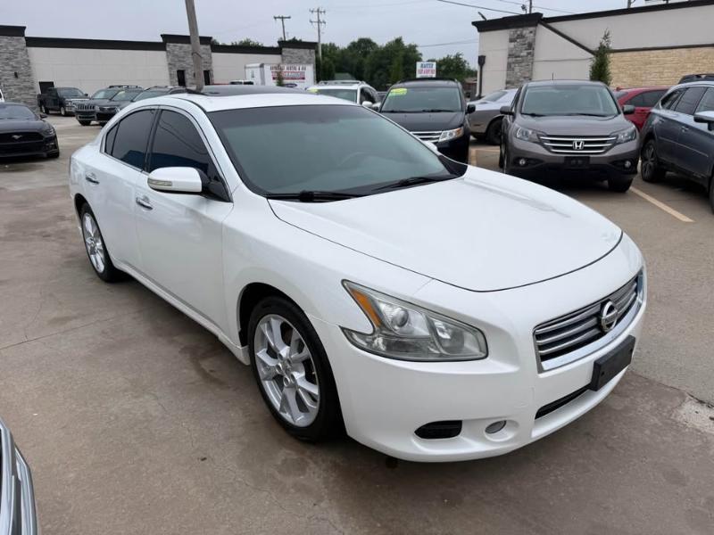 Nissan Maxima SV 2012