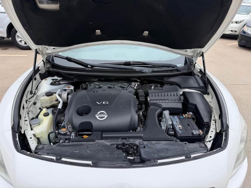 Nissan Maxima SV 2012