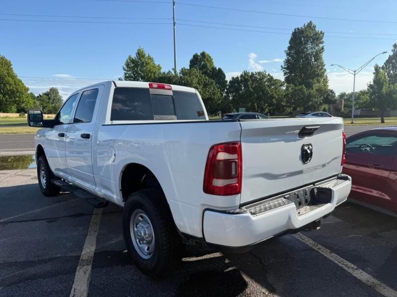 RAM 2500 Tradesman Crew Cab SWB 4WD 2023