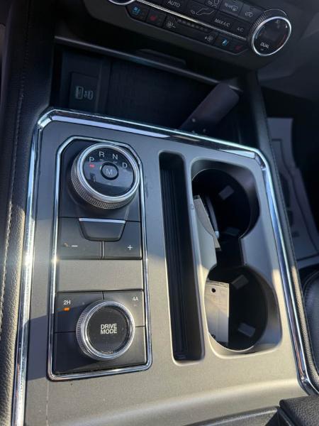 Ford Expedition MAX XLT 4WD 2021