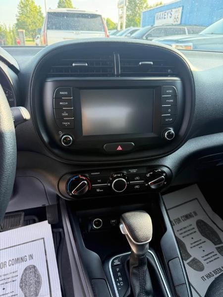 Kia Soul LX CVT 2021