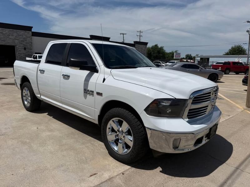 RAM 1500 SLT Crew Cab SWB 4WD 2016