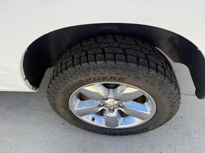 RAM 1500 SLT Crew Cab SWB 4WD 2016