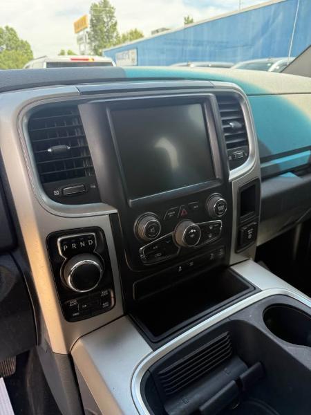 RAM 1500 SLT Crew Cab SWB 4WD 2016