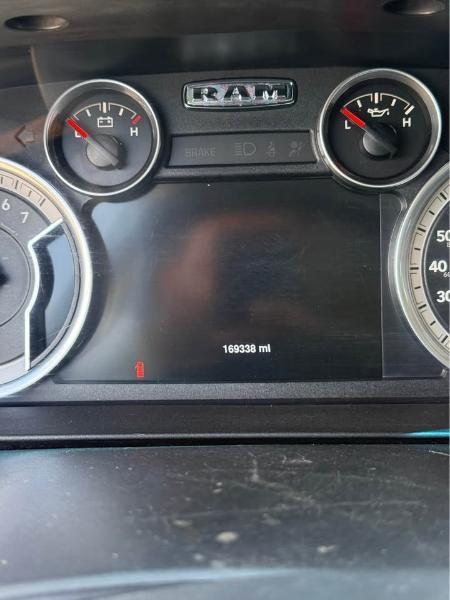 RAM 1500 SLT Crew Cab SWB 4WD 2016
