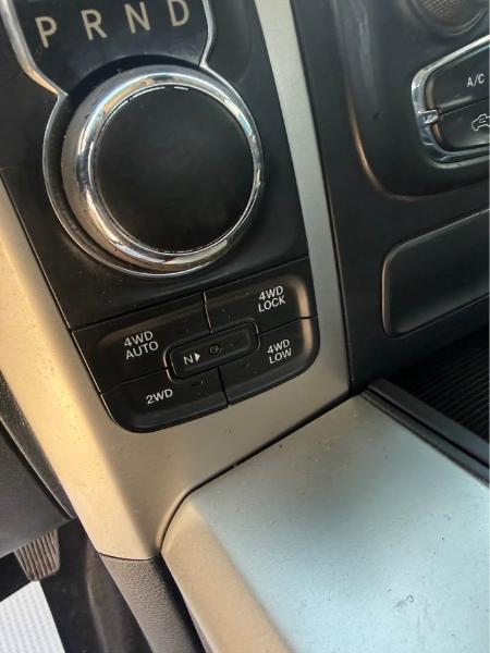 RAM 1500 SLT Crew Cab SWB 4WD 2016