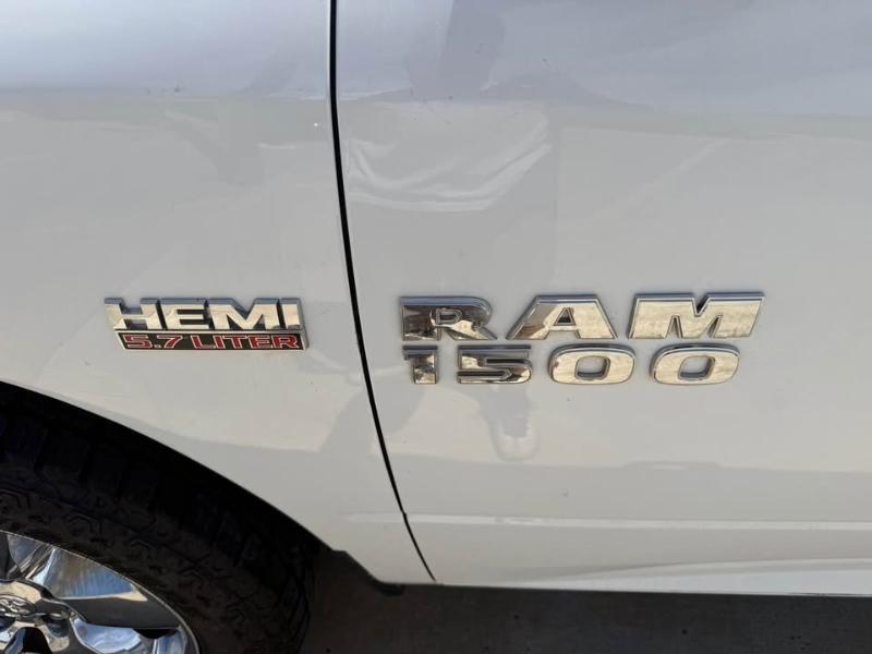 RAM 1500 SLT Crew Cab SWB 4WD 2016