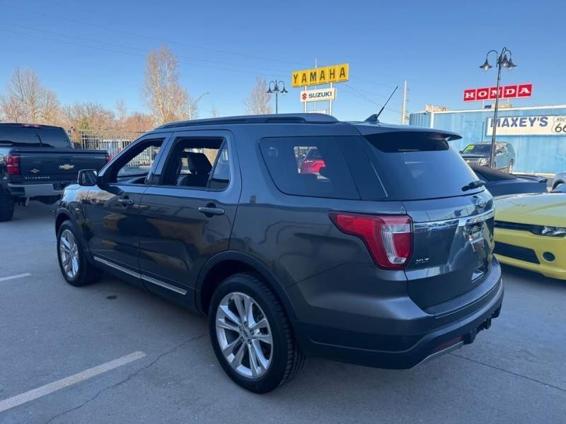Ford Explorer XLT 4WD 2019