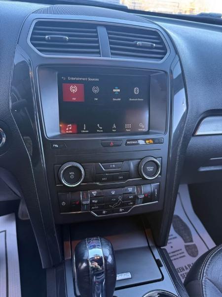 Ford Explorer XLT 4WD 2019