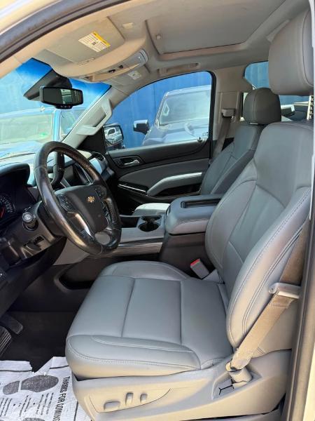Chevrolet Suburban LT 1500 4WD 2015