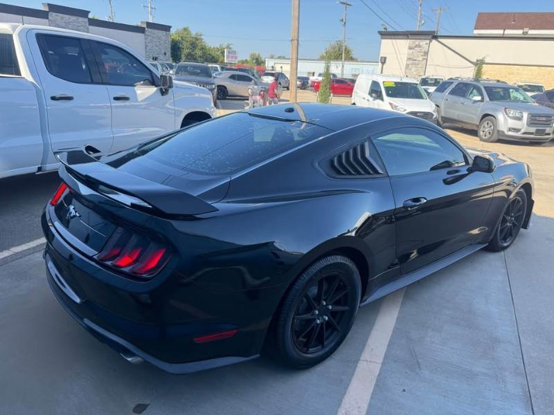 Ford Mustang EcoBoost Coupe 2019