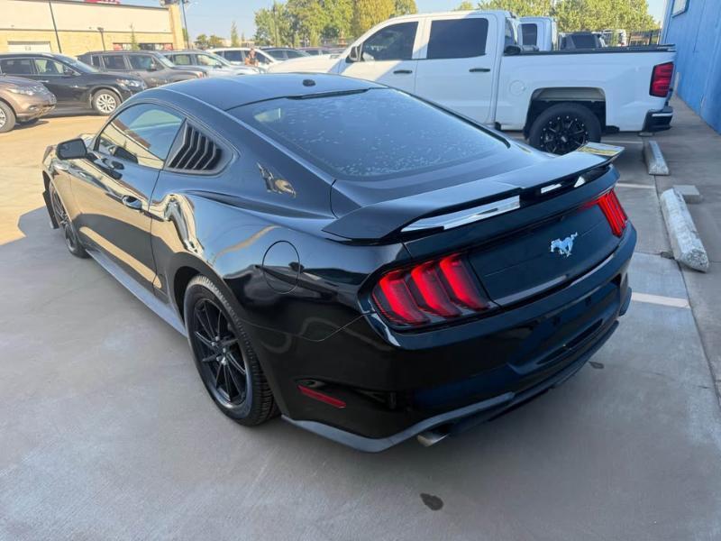 Ford Mustang EcoBoost Coupe 2019