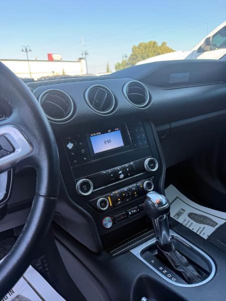 Ford Mustang EcoBoost Coupe 2019