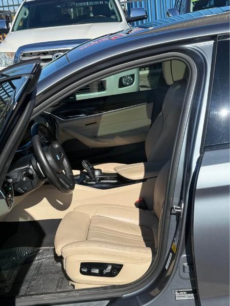 BMW 5-Series 530i 2020