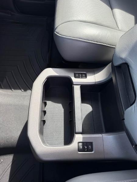 Toyota Sequoia Plantium 4WD 2016