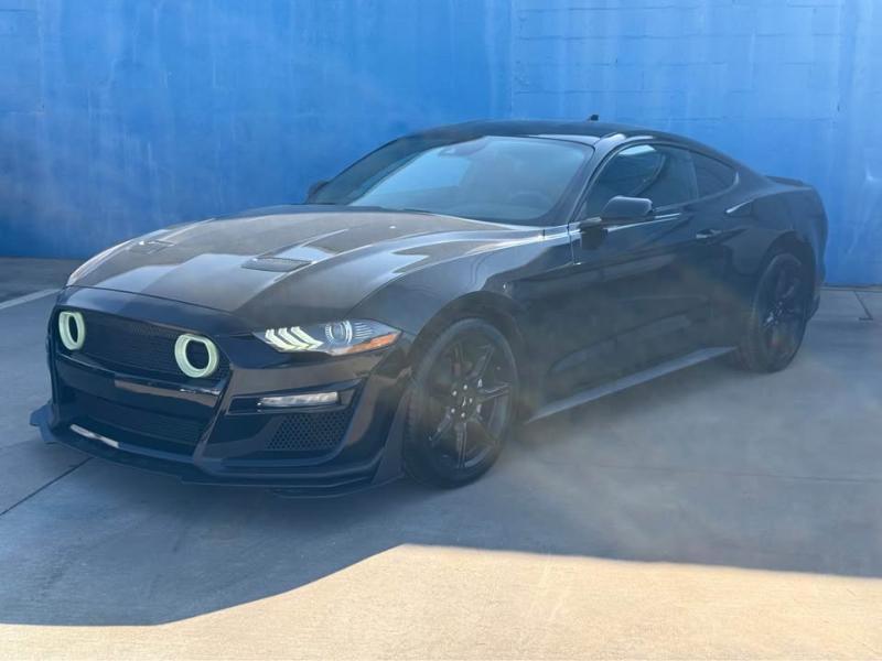 Ford Mustang EcoBoost Coupe 2020