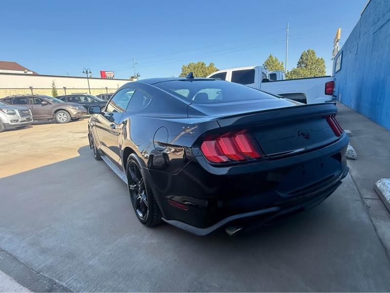 Ford Mustang EcoBoost Coupe 2020