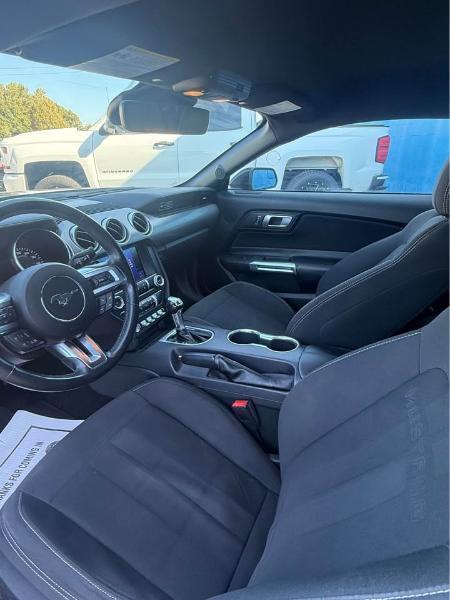 Ford Mustang EcoBoost Coupe 2020