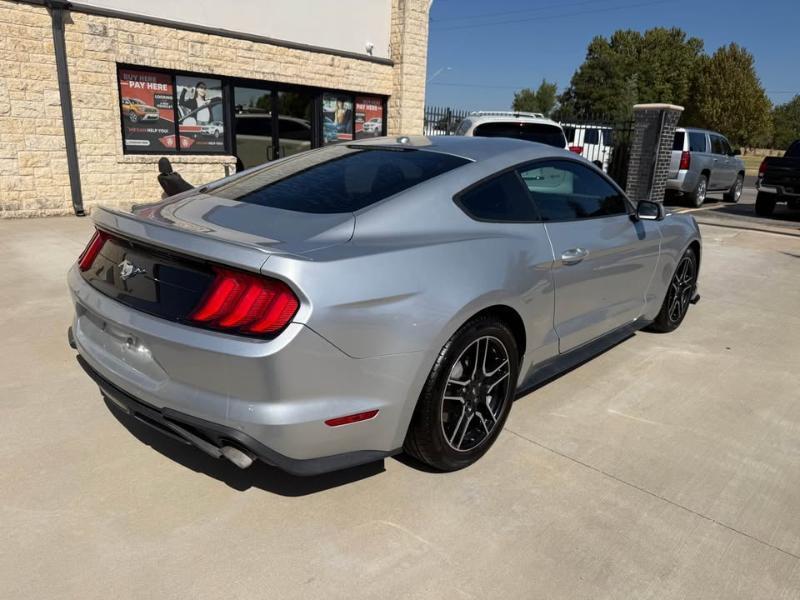 Ford Mustang EcoBoost Coupe 2018