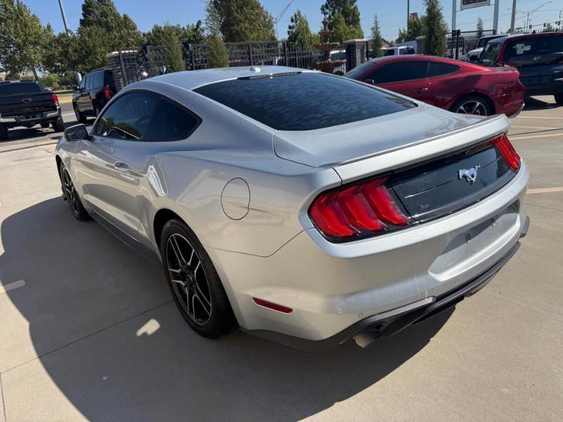 Ford Mustang EcoBoost Coupe 2018