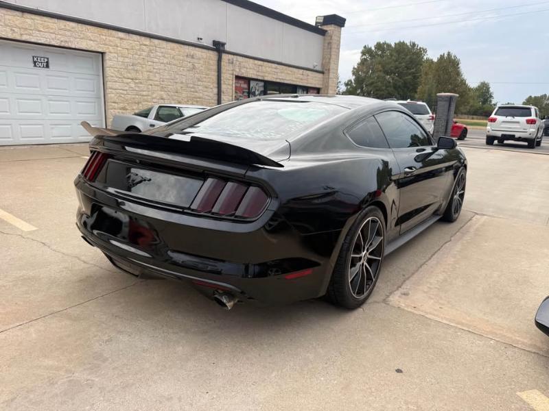 Ford Mustang EcoBoost Coupe 2016