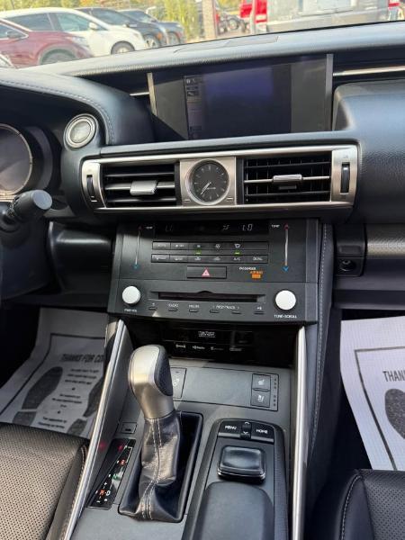 Lexus IS 350 AWD 2015