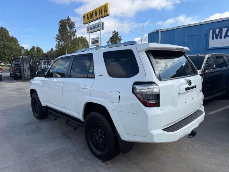 Toyota 4Runner SR5 4WD 2017