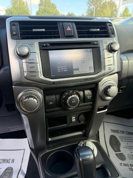Toyota 4Runner SR5 4WD 2017