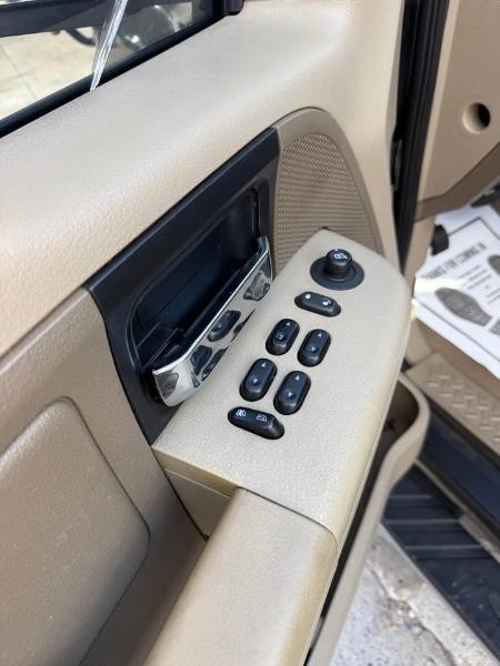 Ford F-150 XL SuperCrew Short Bed 4WD 2008