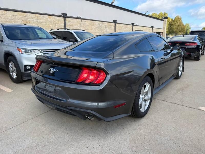 Ford Mustang EcoBoost Coupe 2018