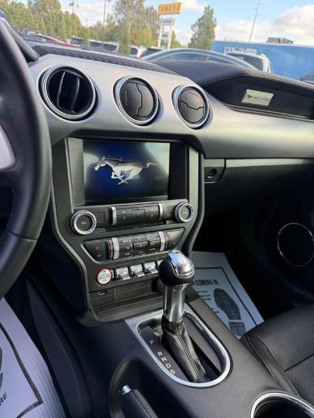 Ford Mustang EcoBoost Coupe 2018
