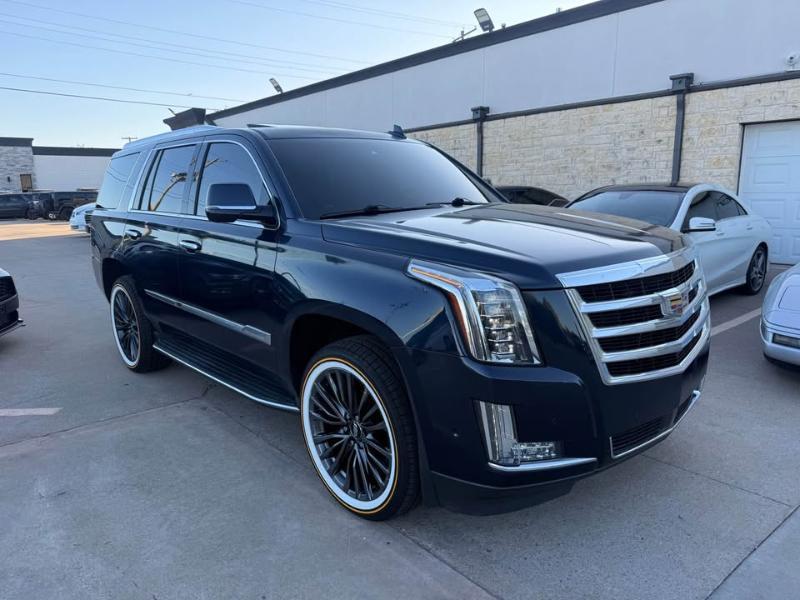 Cadillac Escalade Luxury 4WD 2017