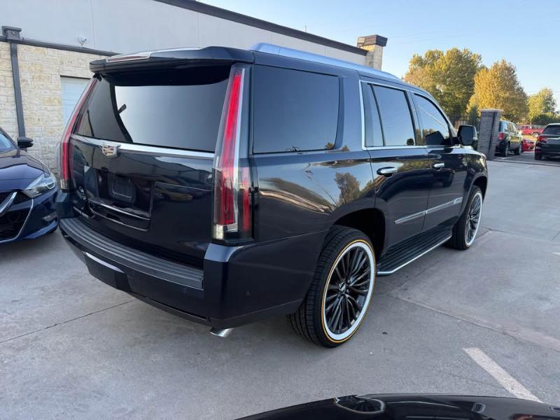 Cadillac Escalade Luxury 4WD 2017