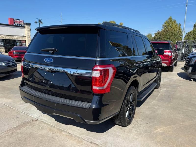 Ford Expedition XLT 4WD 2020