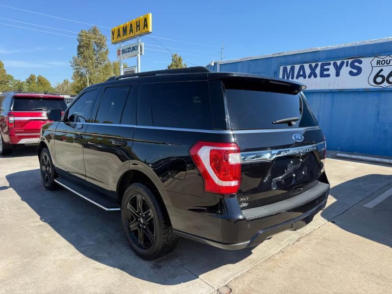 Ford Expedition XLT 4WD 2020