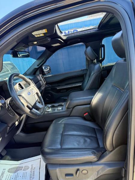 Ford Expedition XLT 4WD 2020