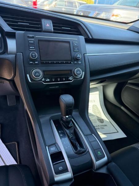 Honda Civic LX Sedan CVT 2017