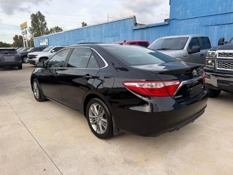 Toyota Camry SE 2017