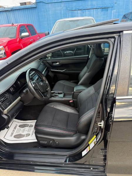 Toyota Camry SE 2017