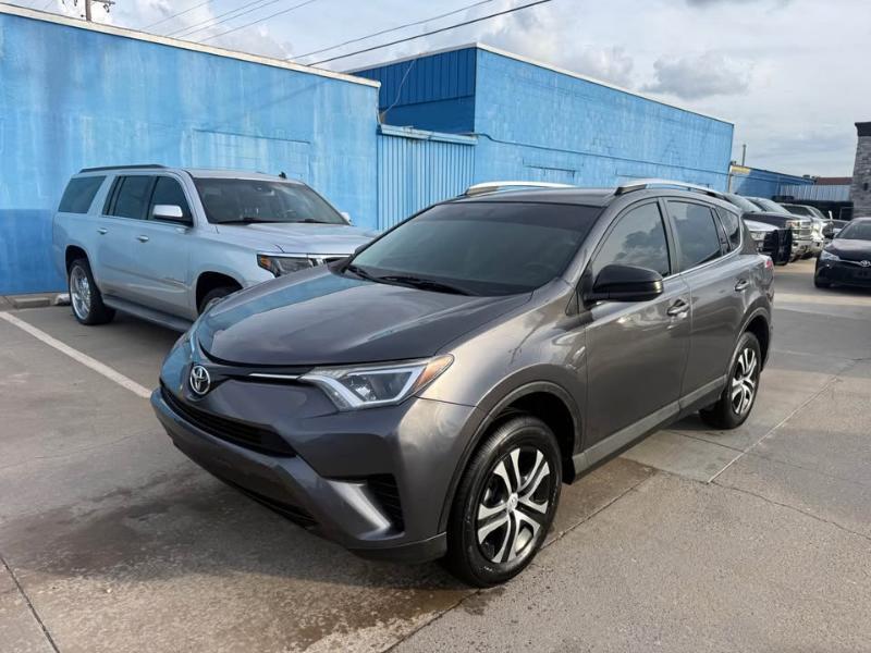 Toyota RAV4 LE FWD 2016