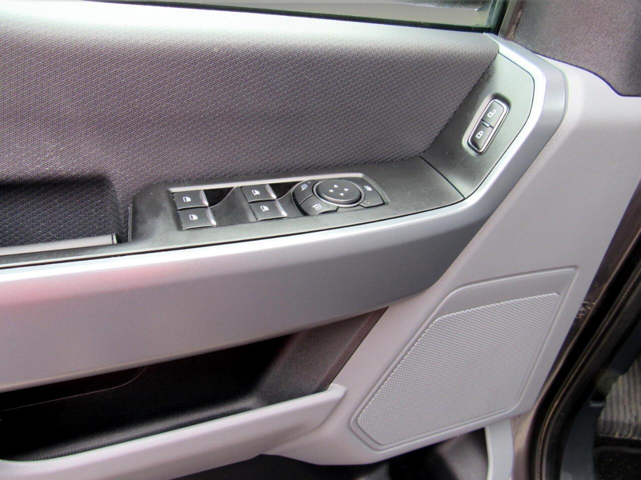 Ford F-150 XLT SuperCrew 4WD 2023