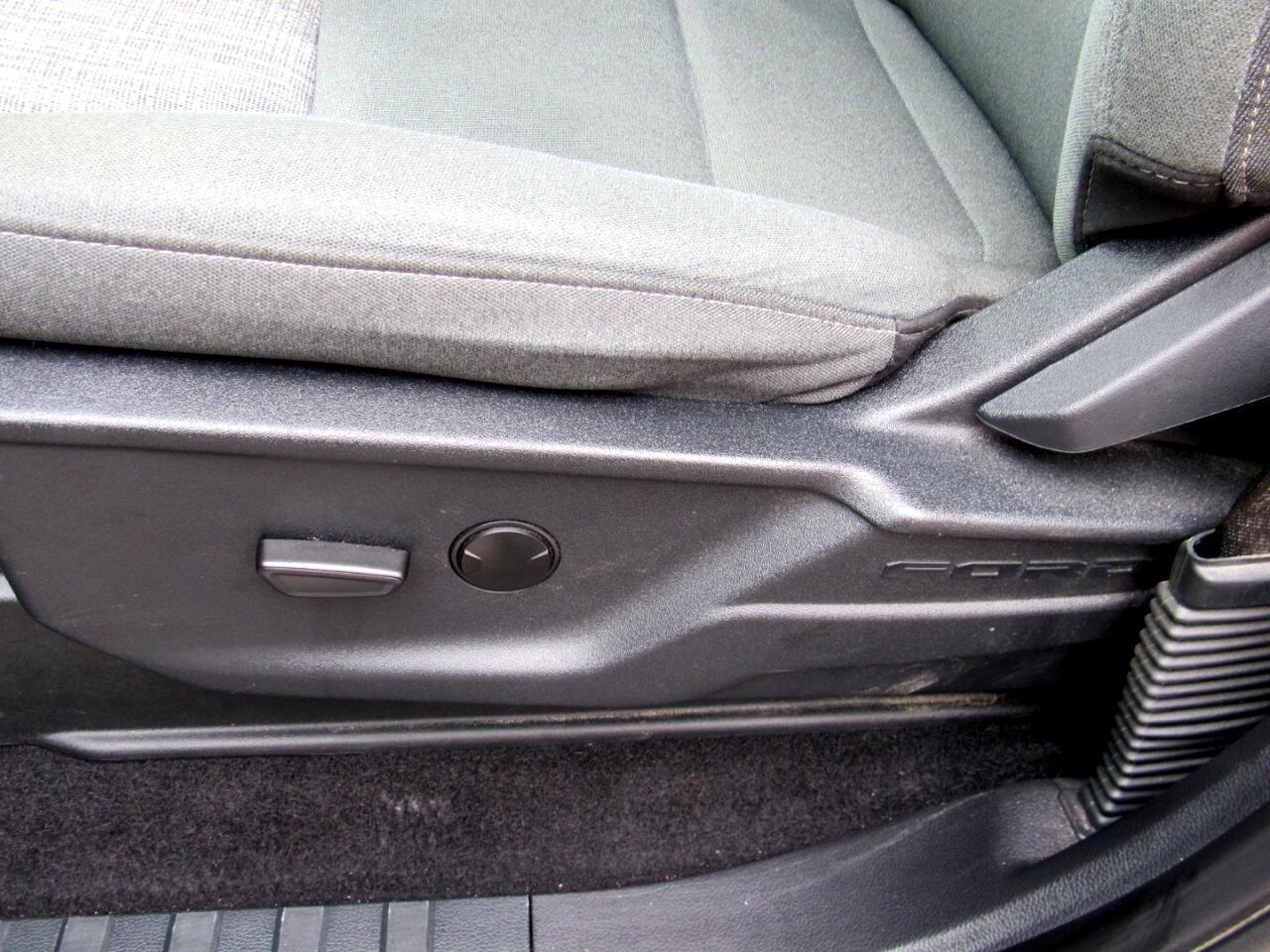 Ford F-150 XLT SuperCrew 4WD 2023