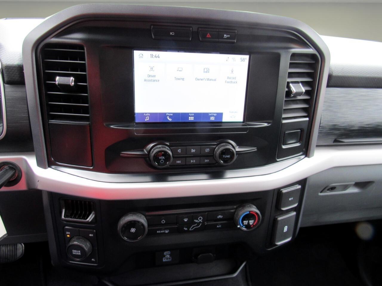 Ford F-150 XLT SuperCrew 4WD 2023