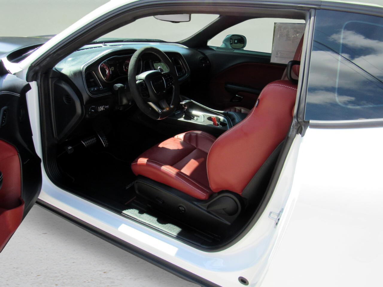 Dodge Challenger SRT Hellcat Jailbreak RWD 2023