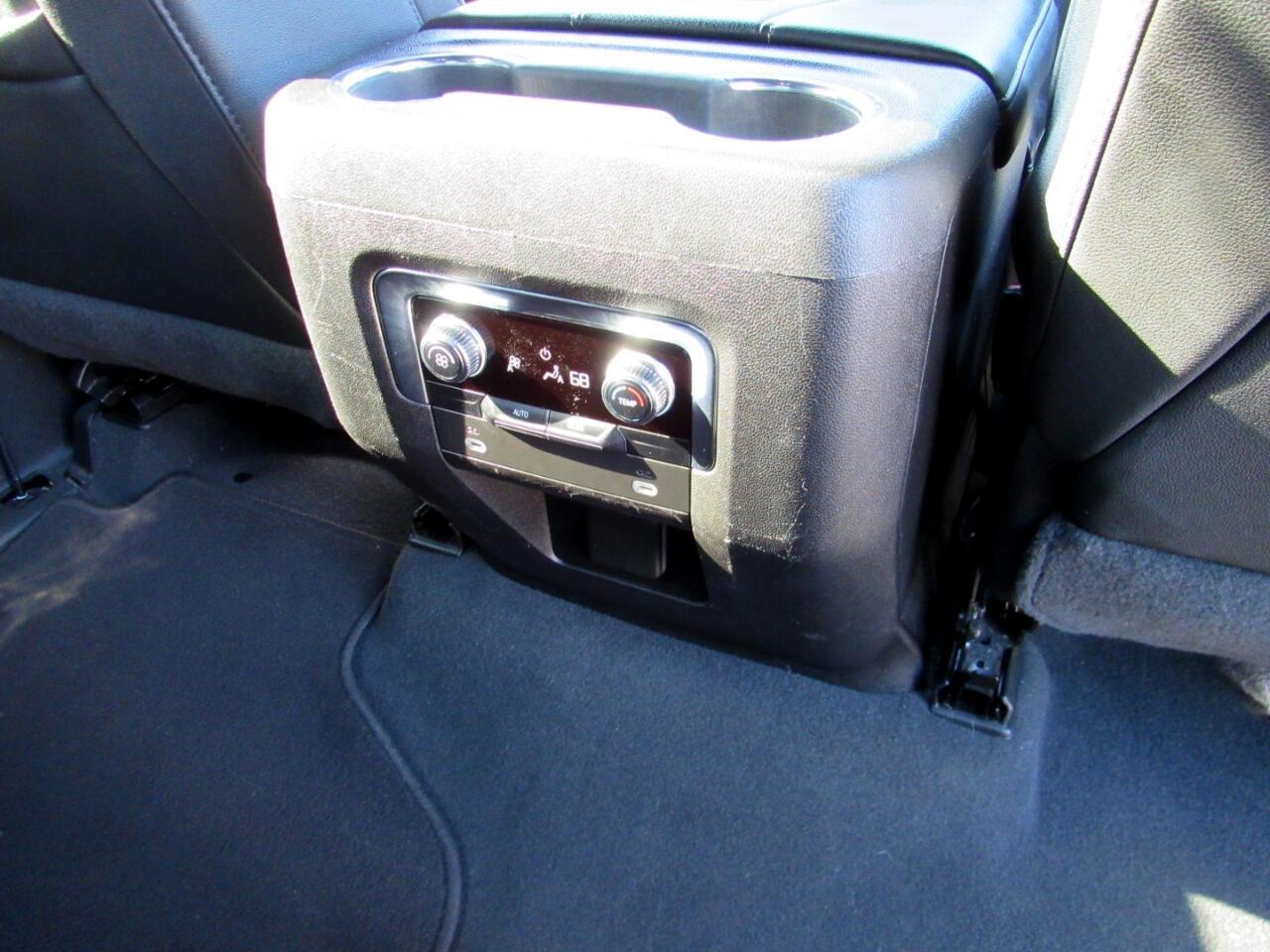 GMC Yukon SLT 4WD 2023