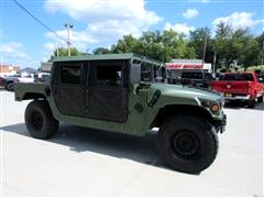 2005 AM General Humvee  2005 AM General Humvee