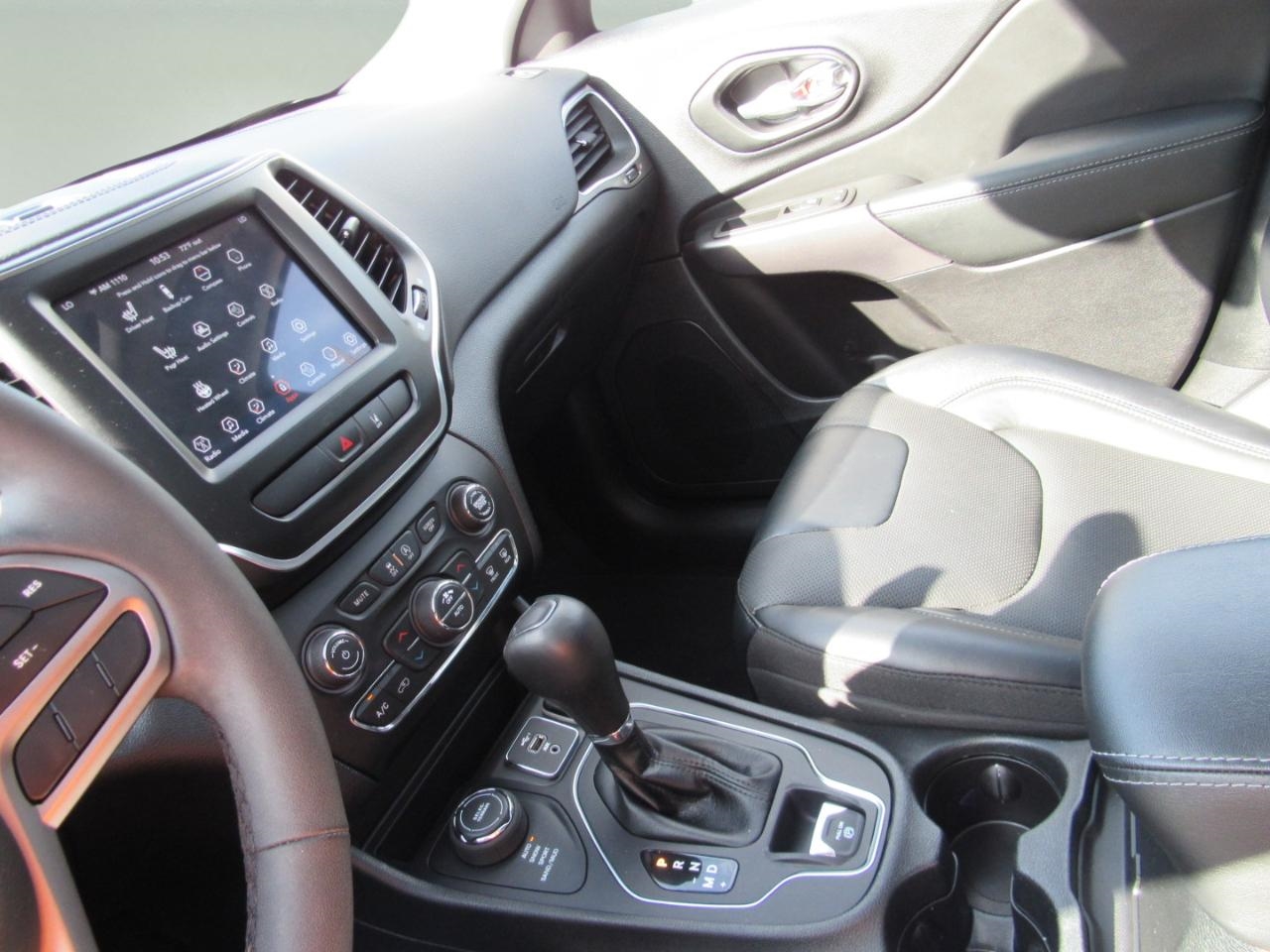 Jeep Cherokee Latitude Lux 4WD 2022 Jeep Cherokee Latitude Lux 4WD 2022