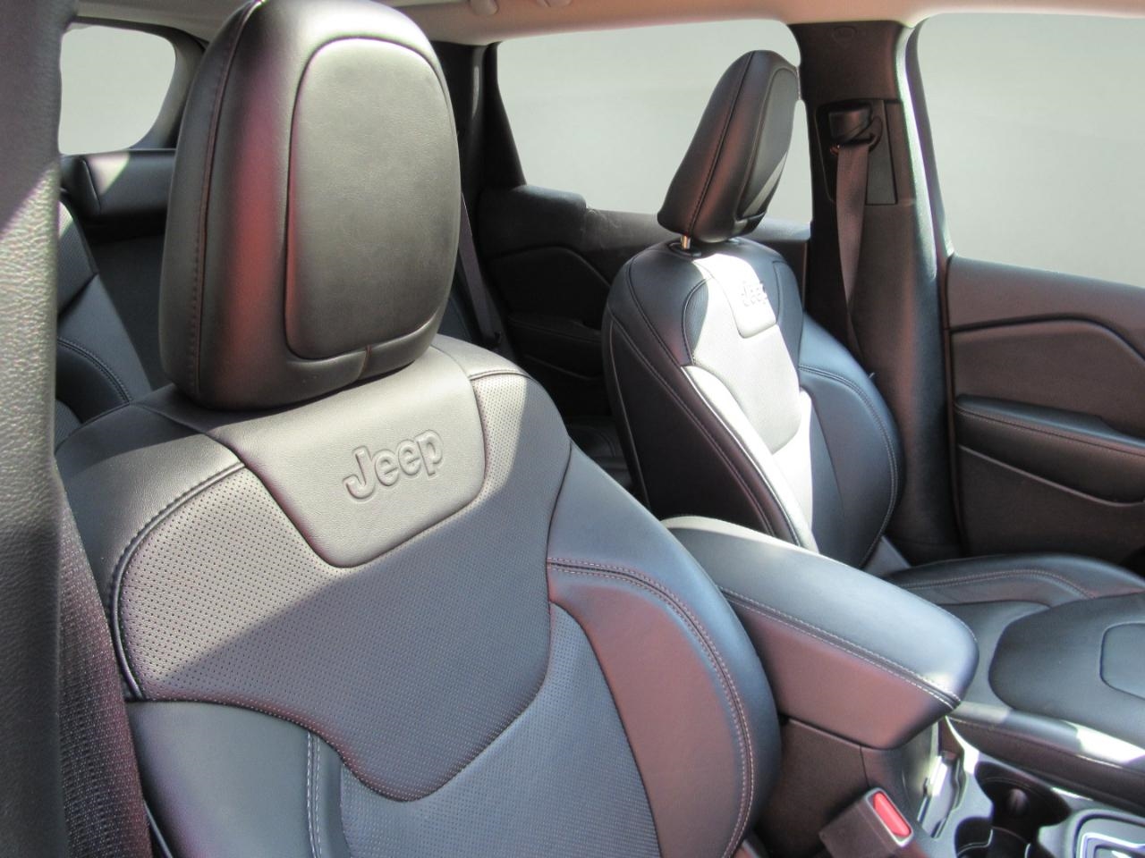 Jeep Cherokee Latitude Lux 4WD 2022 Jeep Cherokee Latitude Lux 4WD 2022